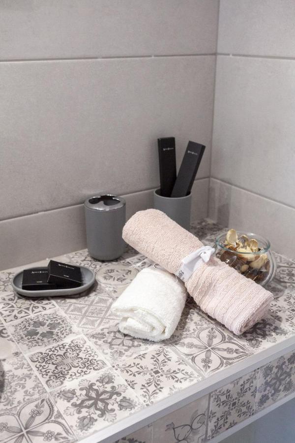 شقة Fedias Luxury Flat Psyrri Square أثينا المظهر الخارجي الصورة